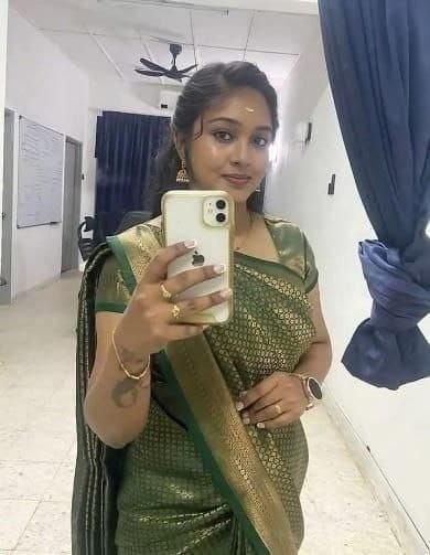Delhi Escorts near Sector 15A Market