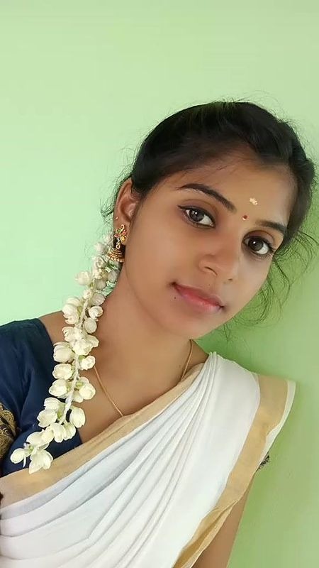 Delhi Escorts near Delhi Stadium